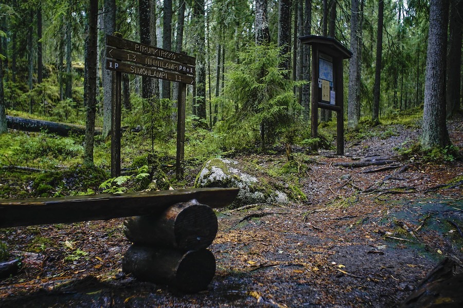 Hiking trail and relax pirunkirkko.
