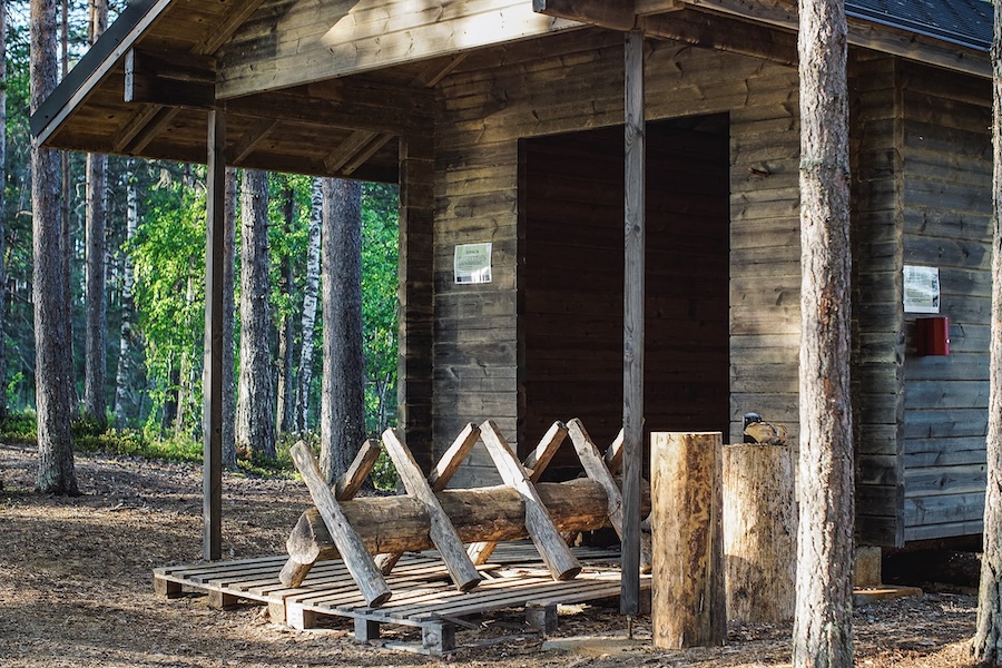 Hiking wood heisanharju.